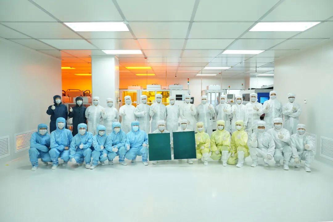 全球首个追光科技有机光伏模组量产线“星河一号”成功流片